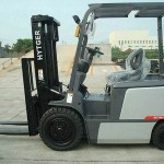 1500_3000kg_4_Wheel_Electric_Forklift_Truck_FB15_30_Jumbo_type